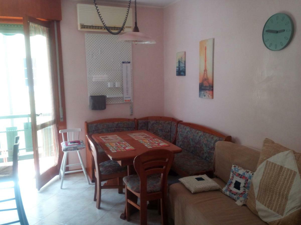 Appartamento Perco Riva Slataper Grado Bagian luar foto